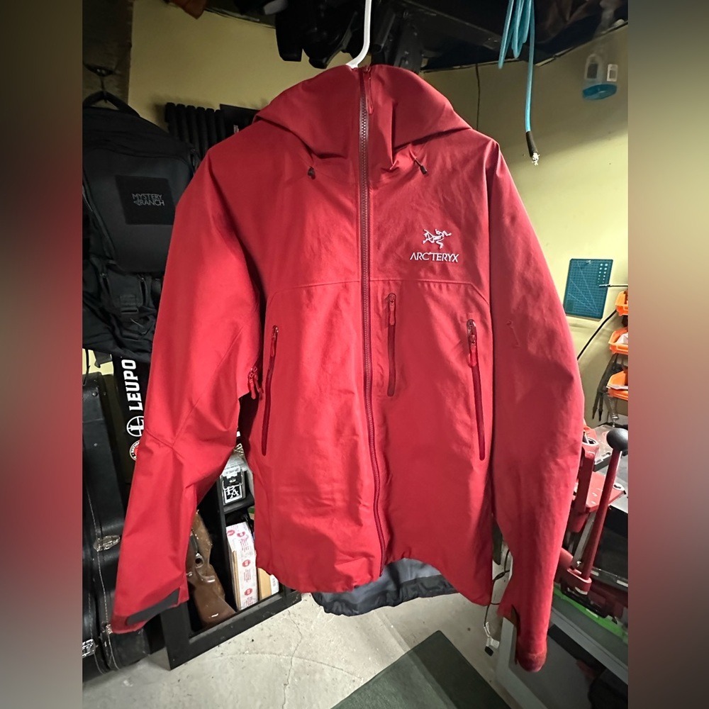 NWT Arc'teryx Beta SV Gore-Tex Pro